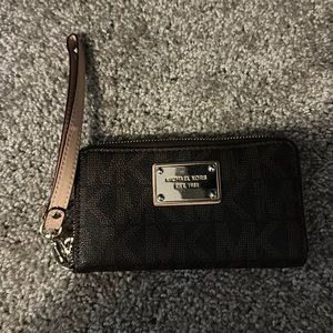 Michael Kors wristlet
